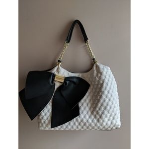 ‼️NWOT‼️Betsy Johnson big bow handbag